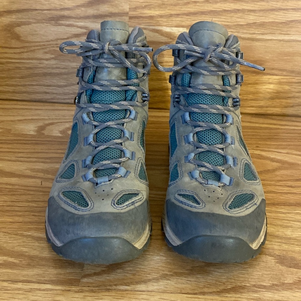 Vasque 7553 Breeze Hiking Boots Green Leather Mid Lace Up Womens Size 9.5 Medium